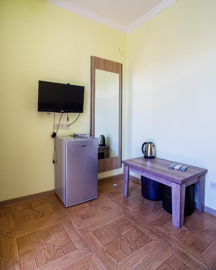 Porto Franco Hotel Batoemi Buitenkant foto