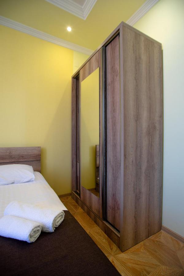 Porto Franco Hotel Batoemi Buitenkant foto