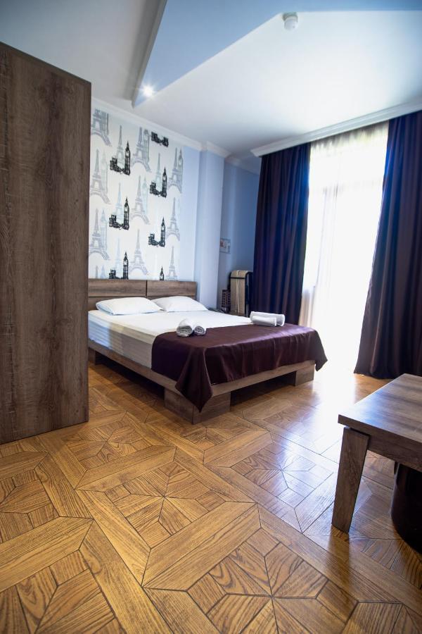 Porto Franco Hotel Batoemi Buitenkant foto