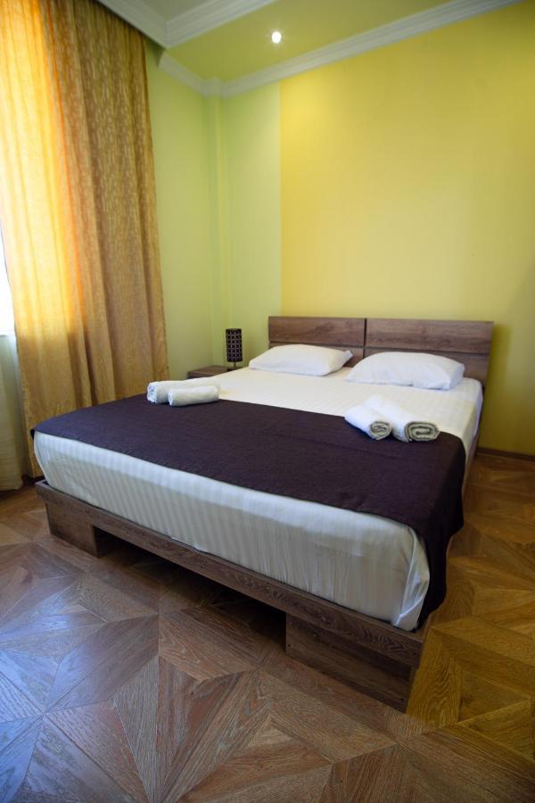 Porto Franco Hotel Batoemi Buitenkant foto