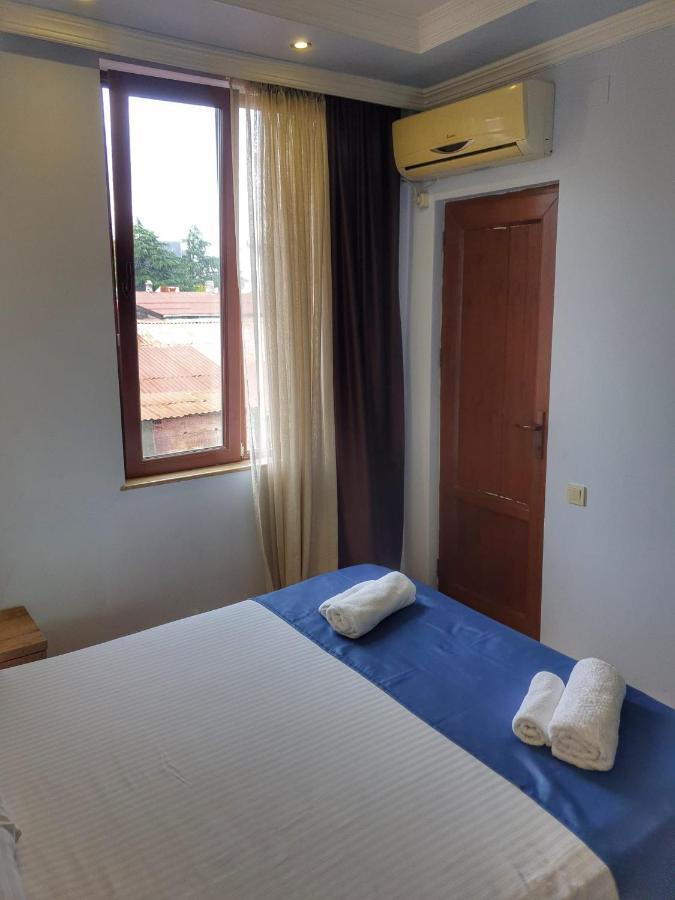 Porto Franco Hotel Batoemi Buitenkant foto