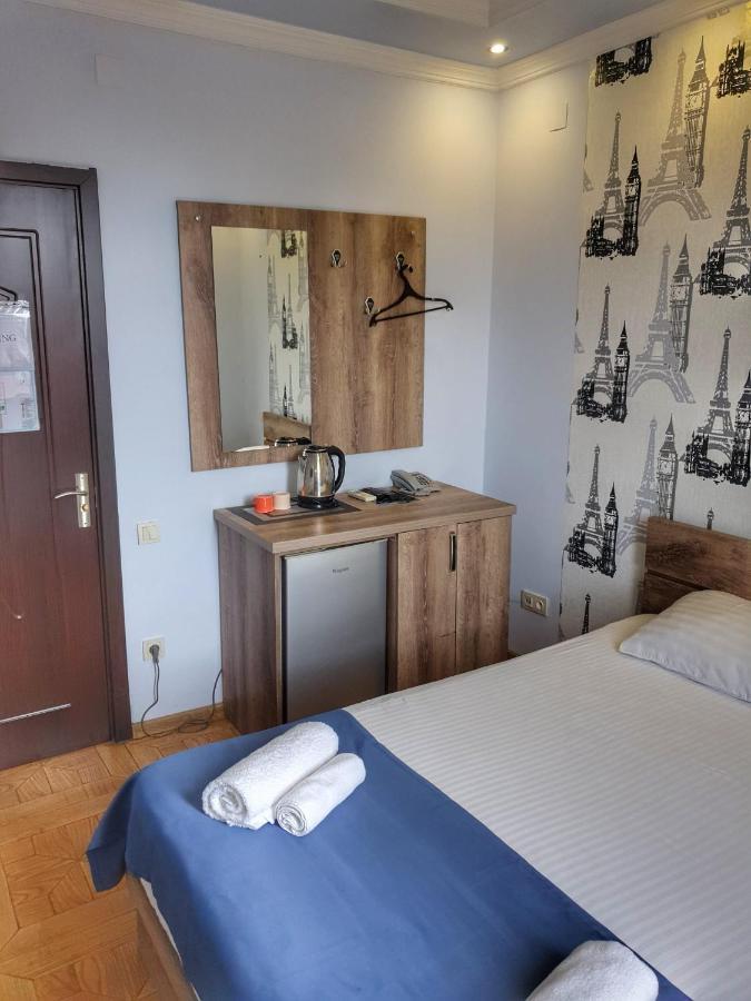 Porto Franco Hotel Batoemi Buitenkant foto