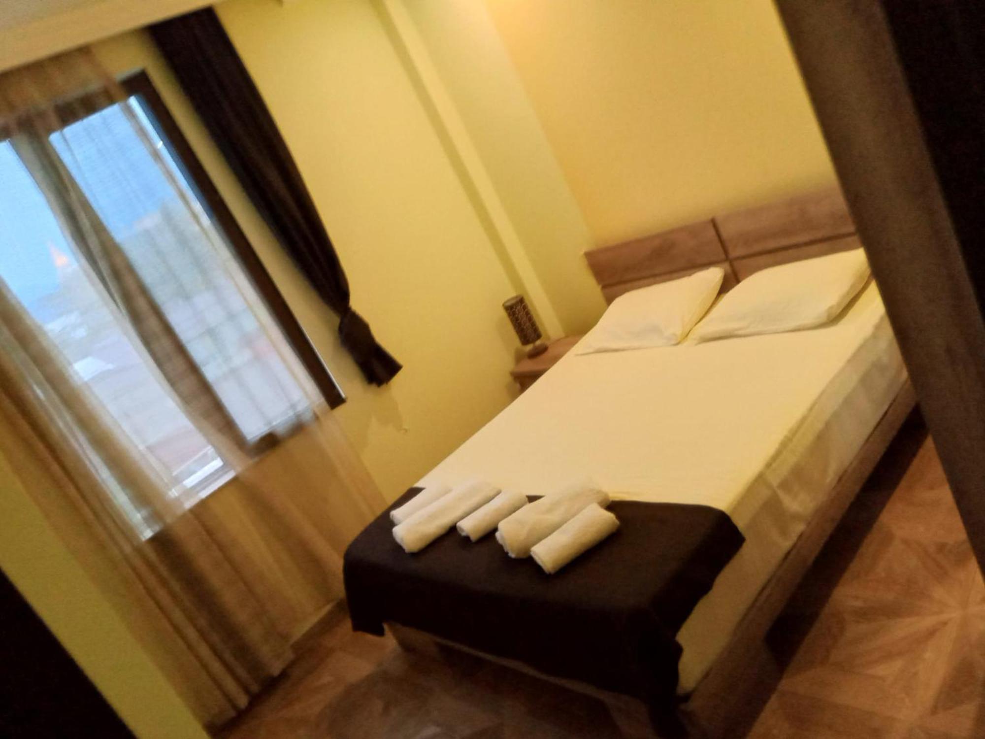Porto Franco Hotel Batoemi Buitenkant foto